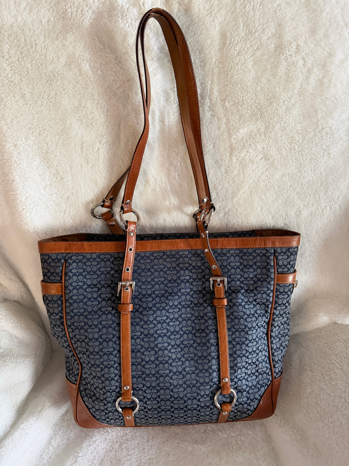 Coach Gallery Turnlock Tote Signature Canvas