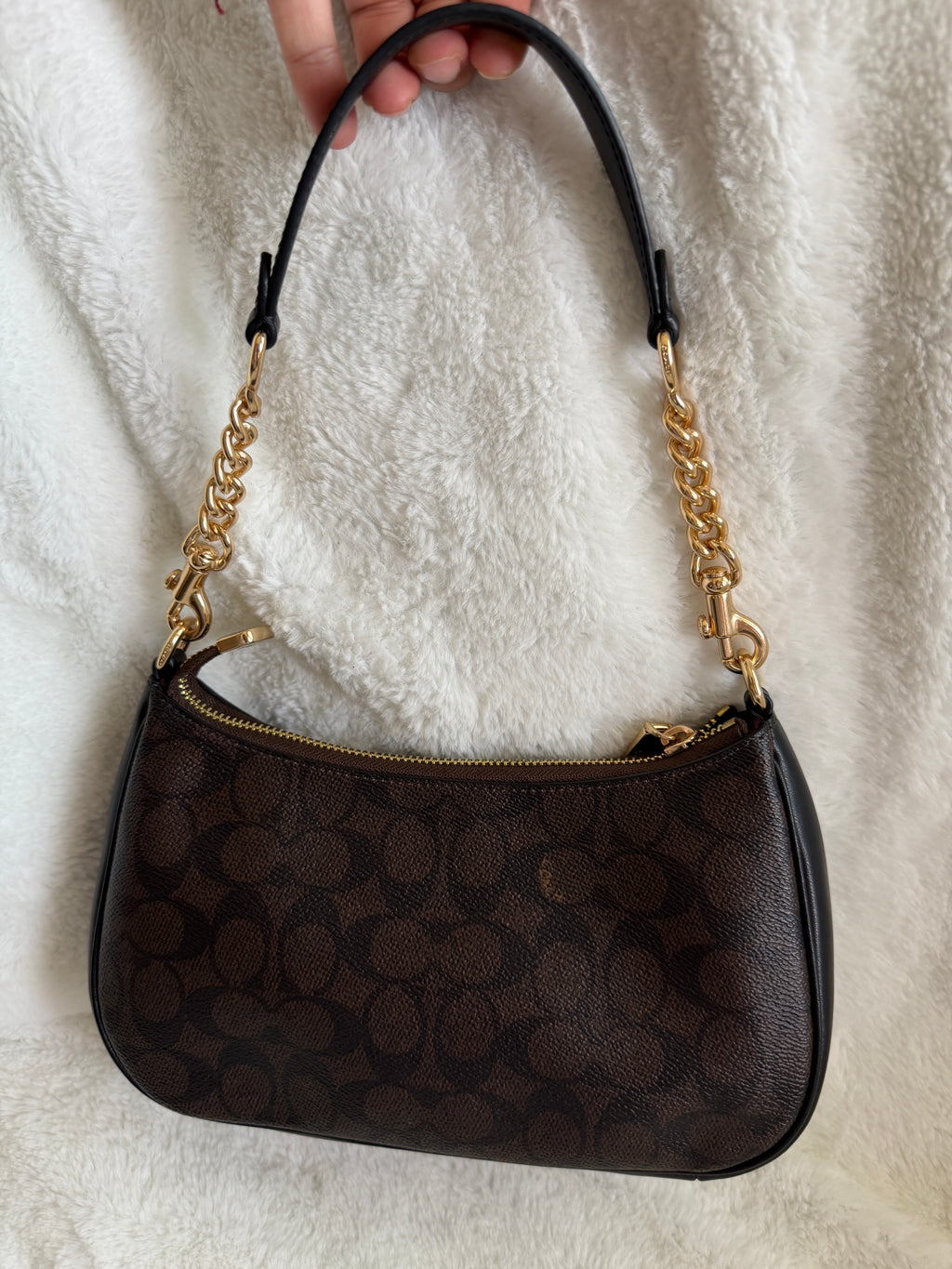 Coach Teri Signature Canvas Shoulder Bag