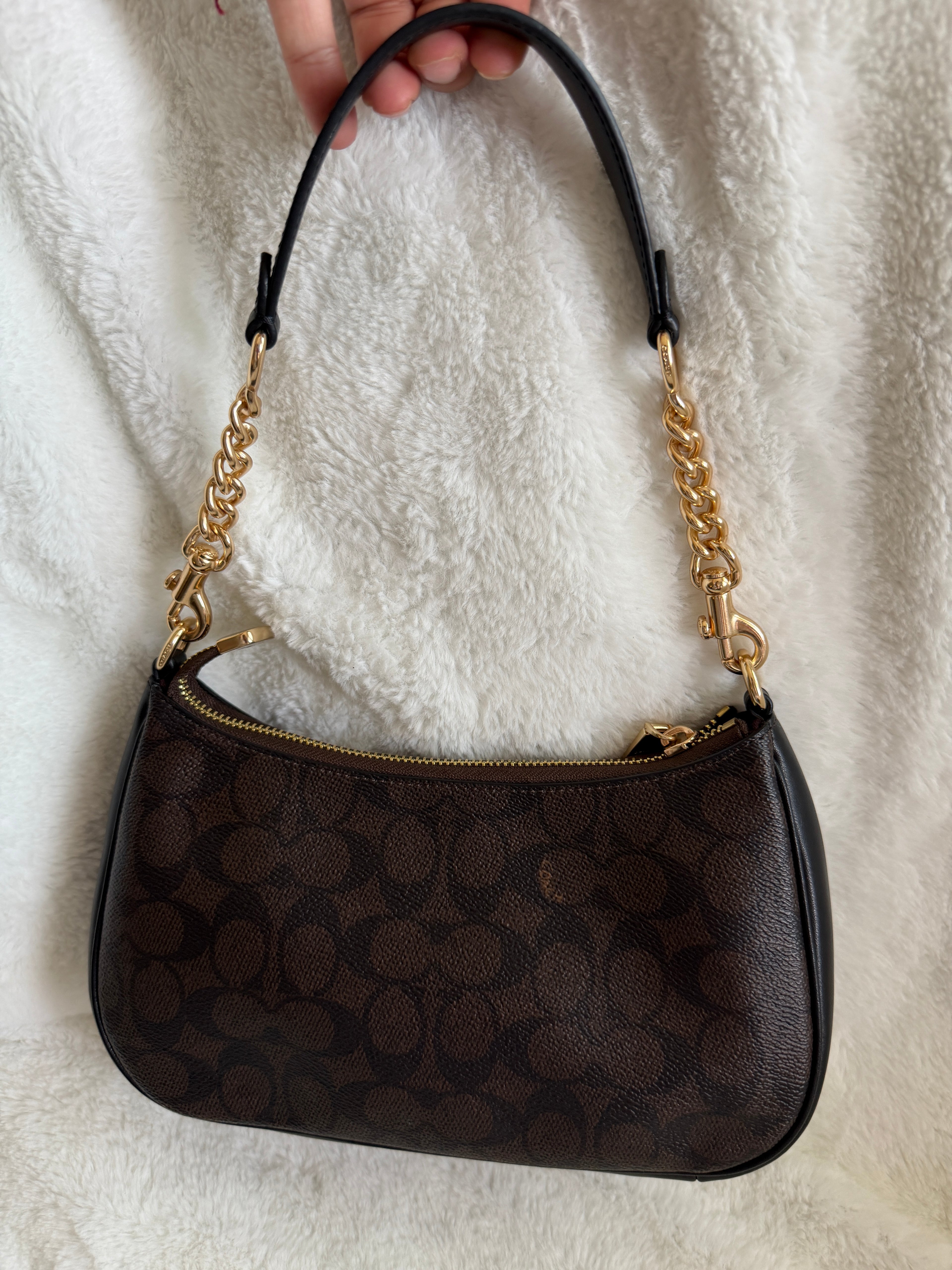 Coach Teri Signature Canvas Shoulder Bag