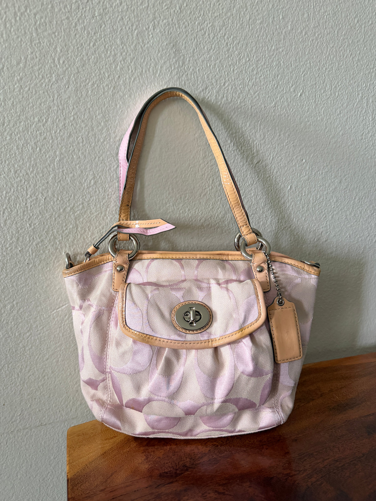 Coach Signature Optic Leah Shoulder Tote Bag