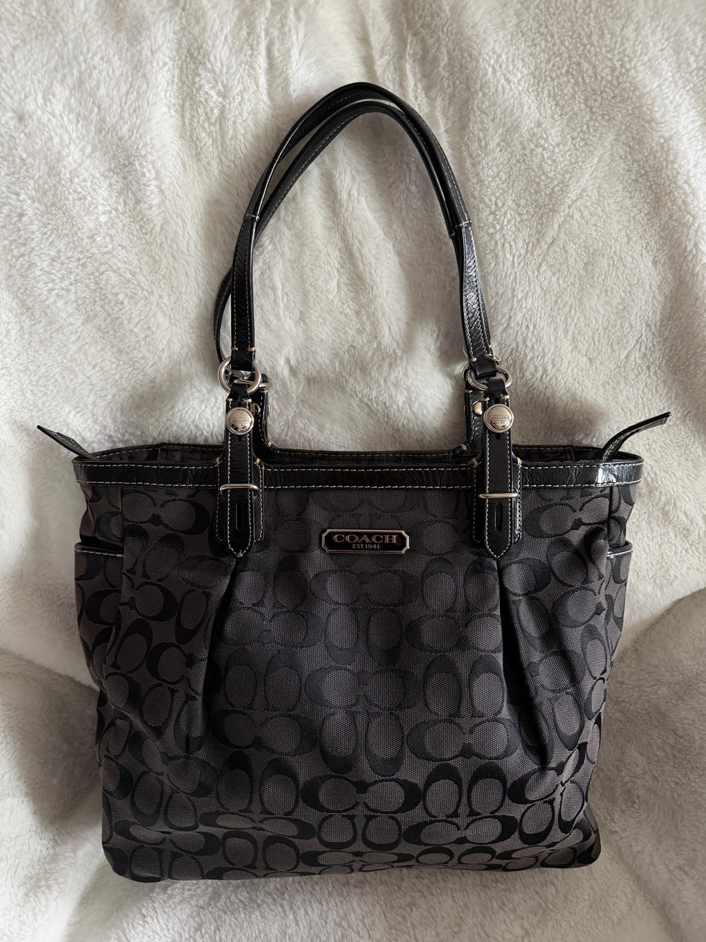 Coach Signature Gallery Tote/Shoulder Bag