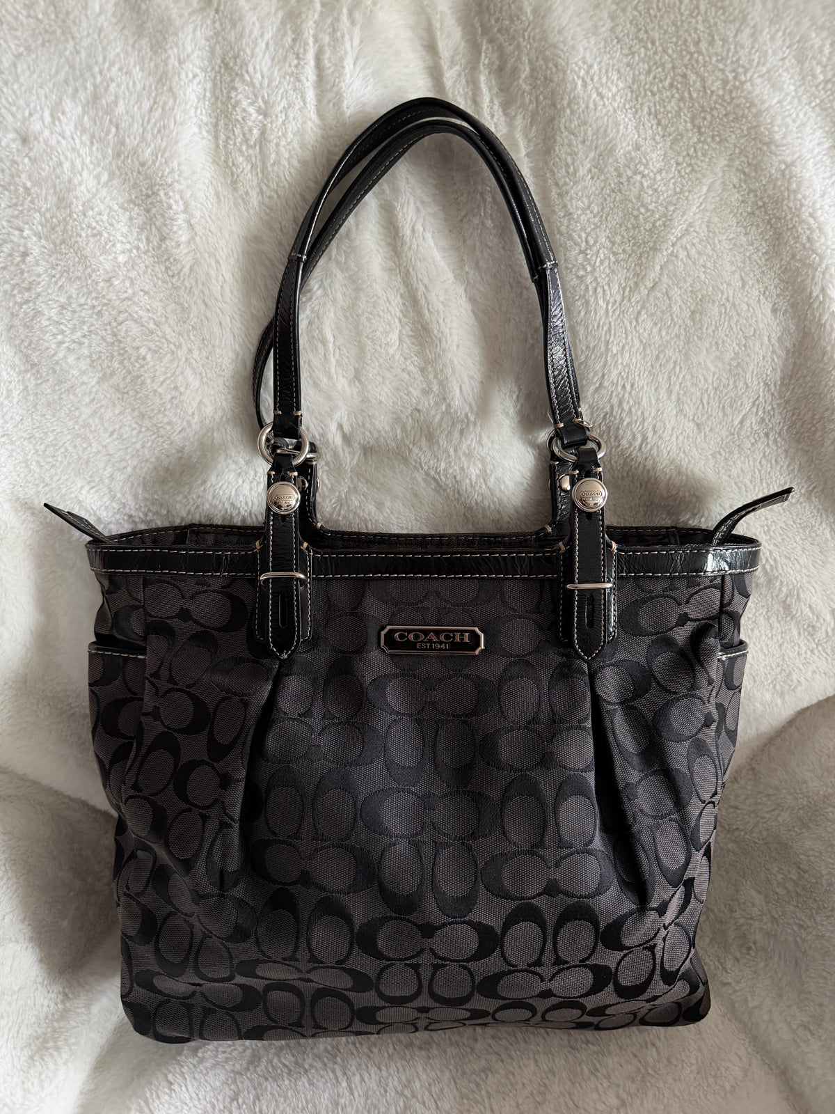 Coach Signature Gallery Tote/Shoulder Bag