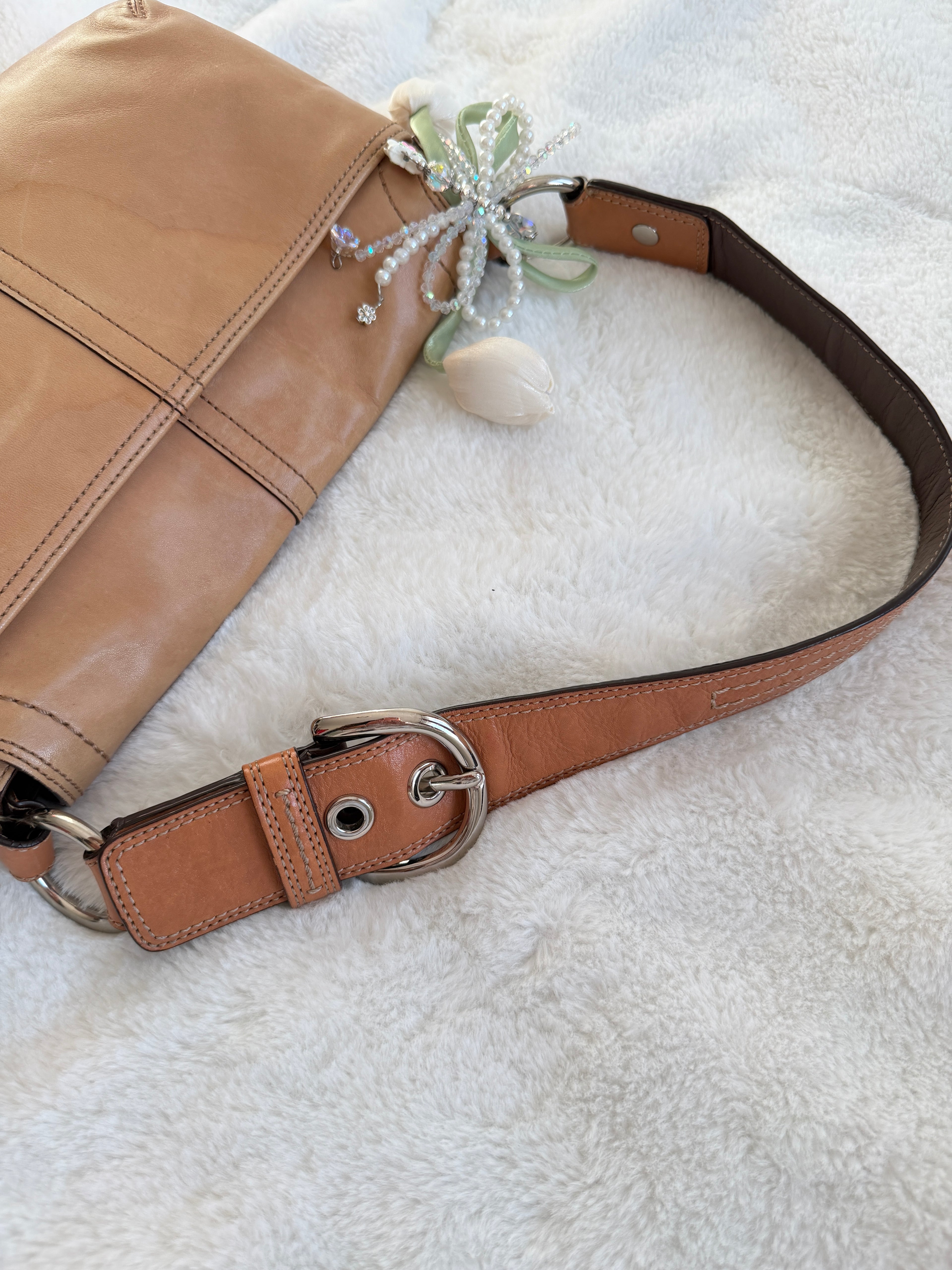 Y2K Coach British Tan Soho Shoulder Bag