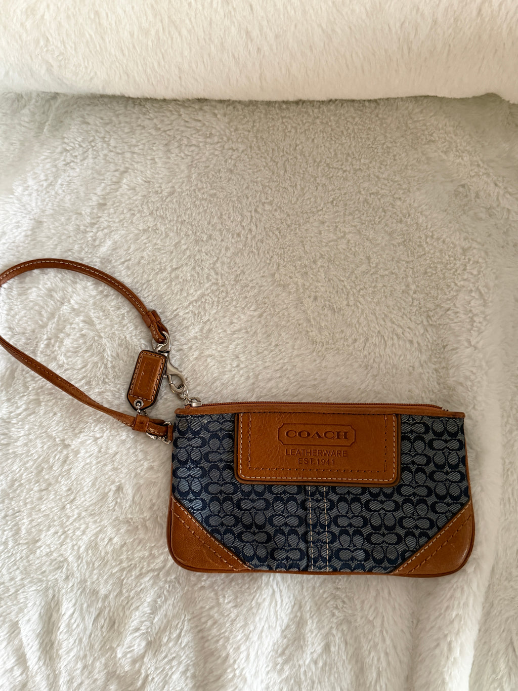 Coach Gallery Turnlock Tote Signature Canvas