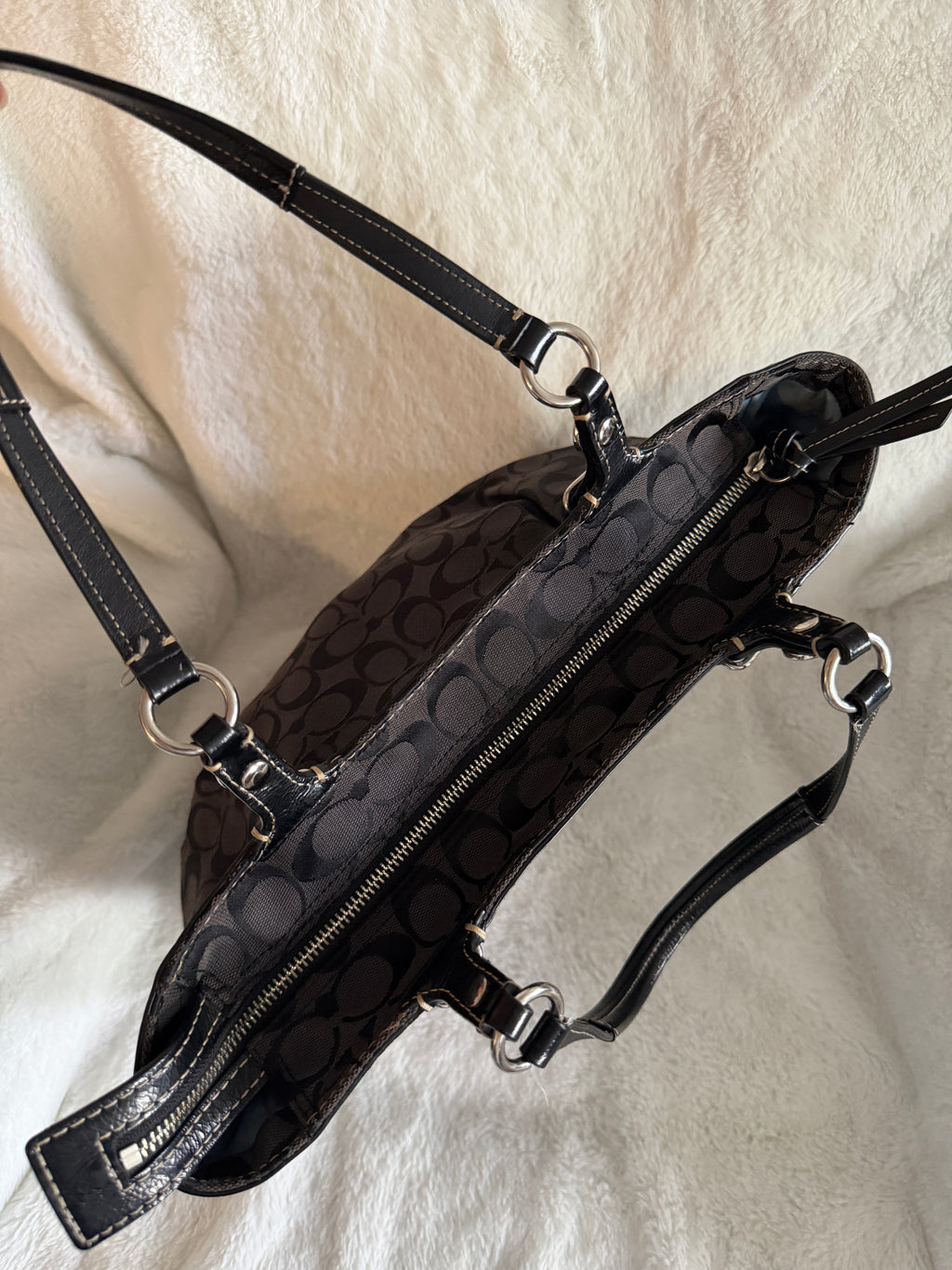 Coach Signature Gallery Tote/Shoulder Bag