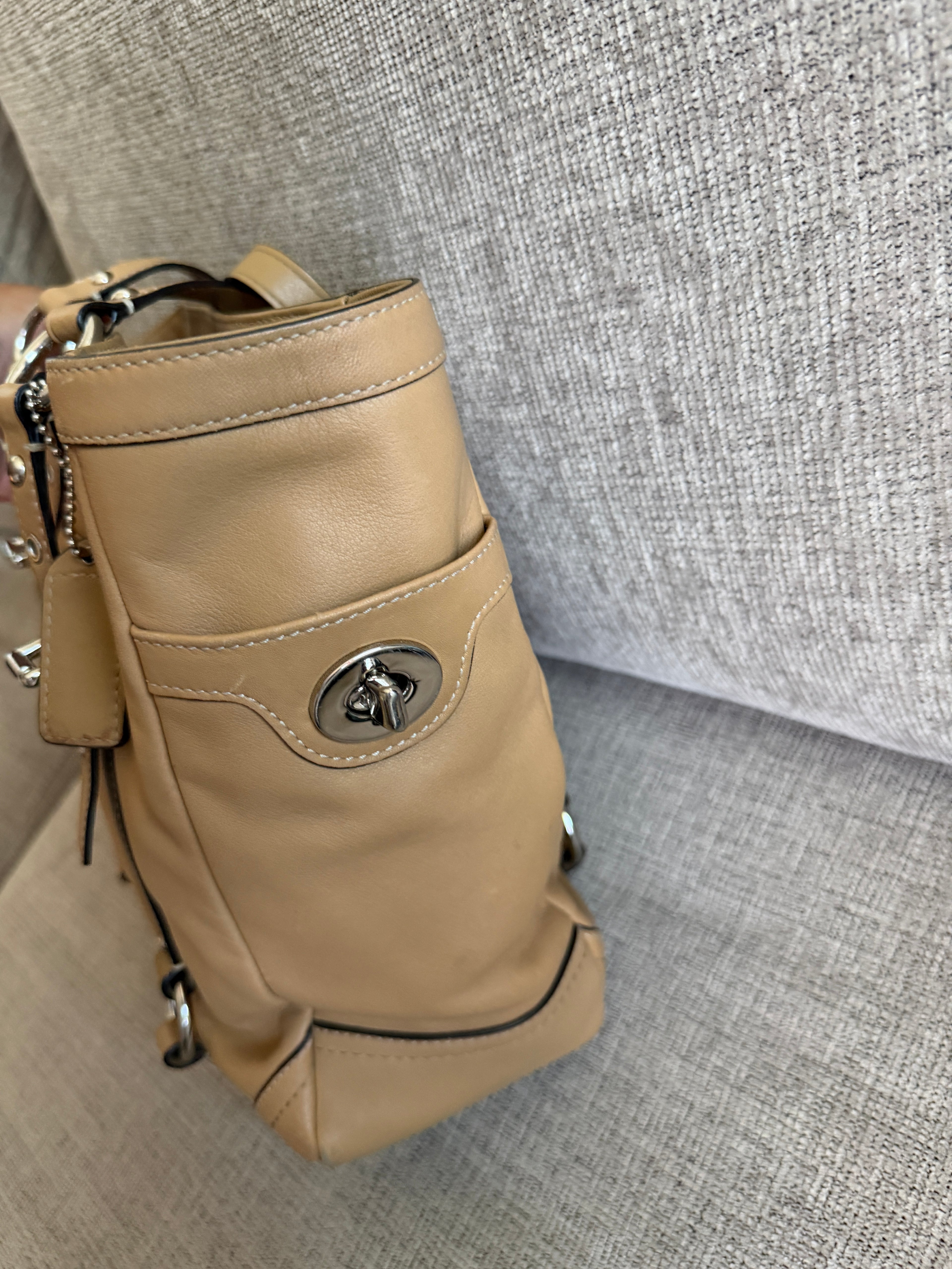 Coach Gallery Tote/Shoulder Bag