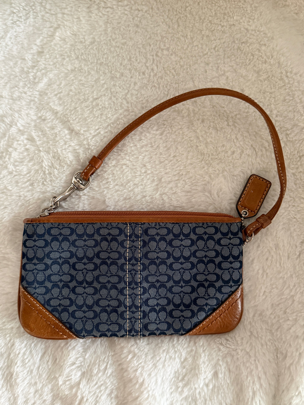 Coach Gallery Turnlock Tote Signature Canvas