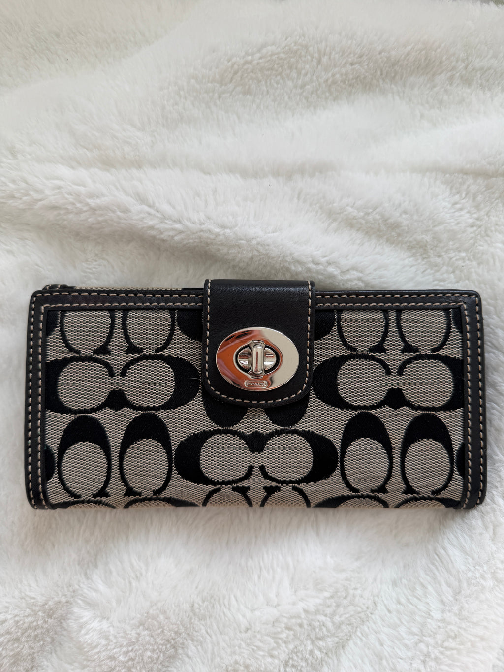 Coach Signature Turnlock Wallet